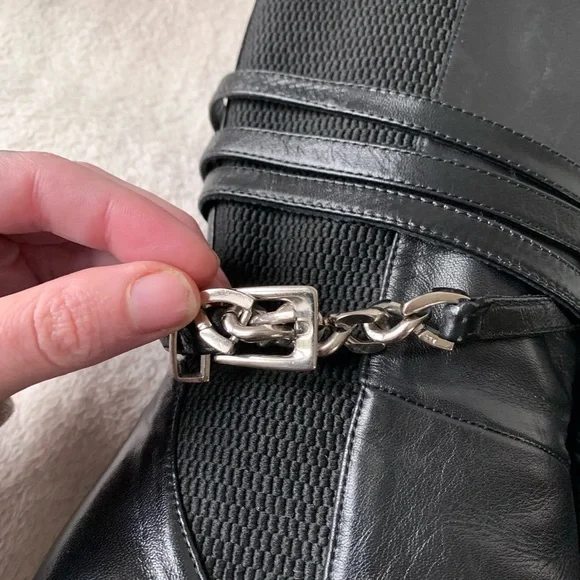 Arctica Exclusive Leather Waterproof Chained Heeled Boots - Picture 5 of 15